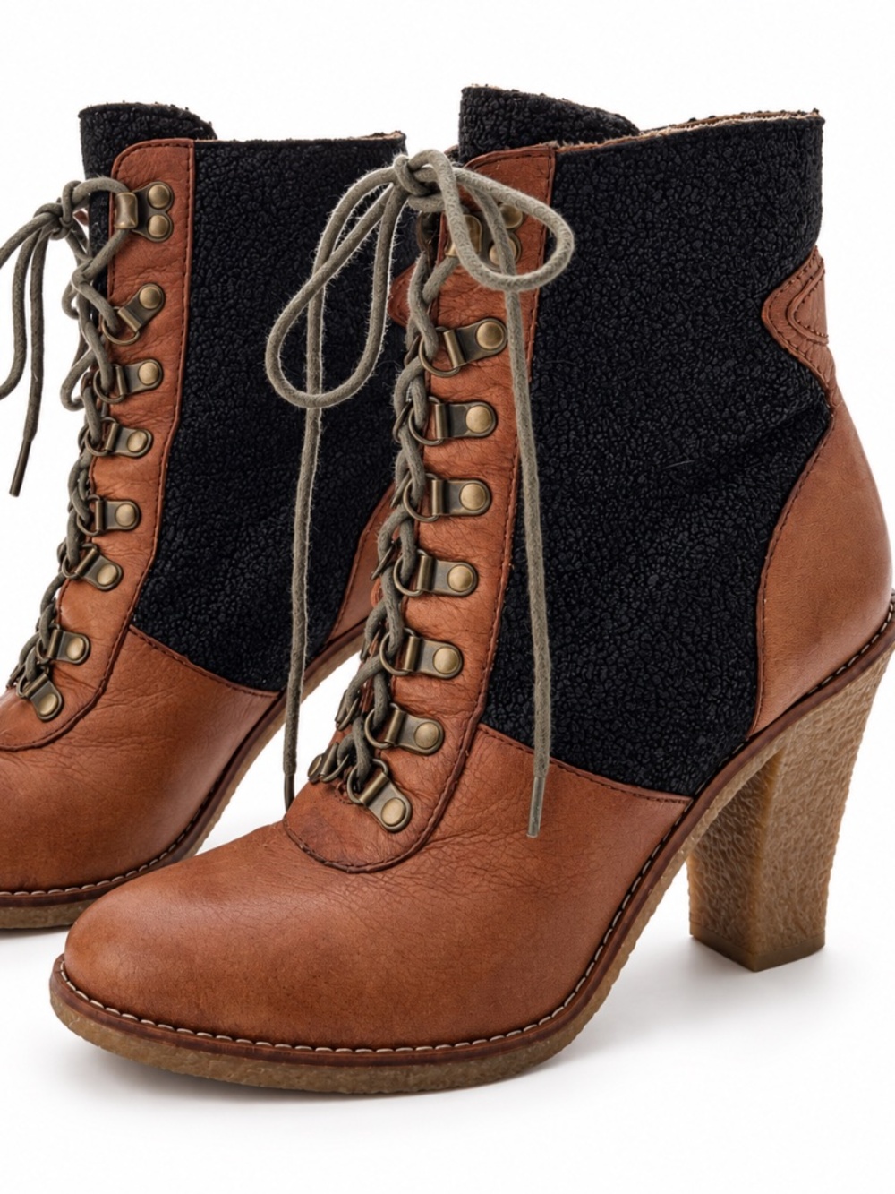 Sam Edelman Tan & Black Lace Up Block Heel Ankle Boots, size 8